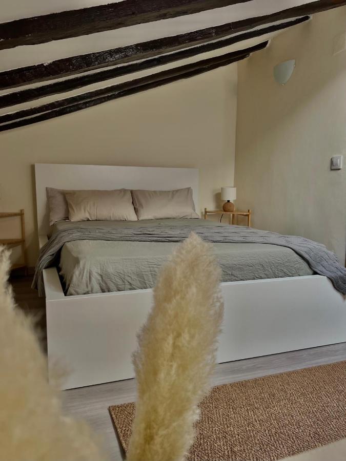 Charming Apartment In The Heart Of Madri Exterior foto